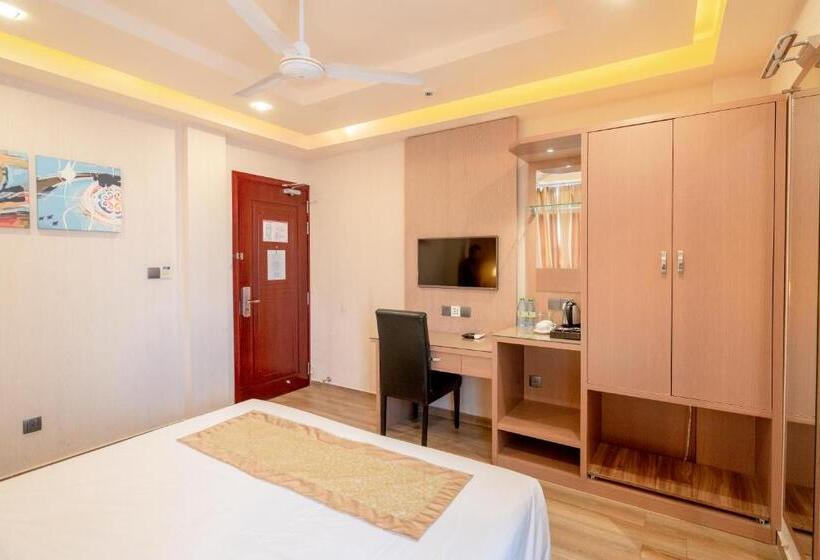 اتاق استاندارد, Three Inn