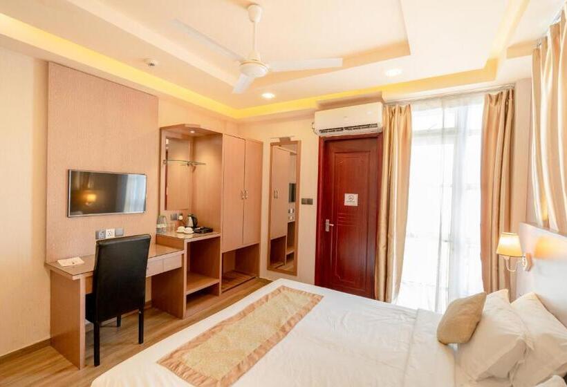 اتاق استاندارد, Three Inn