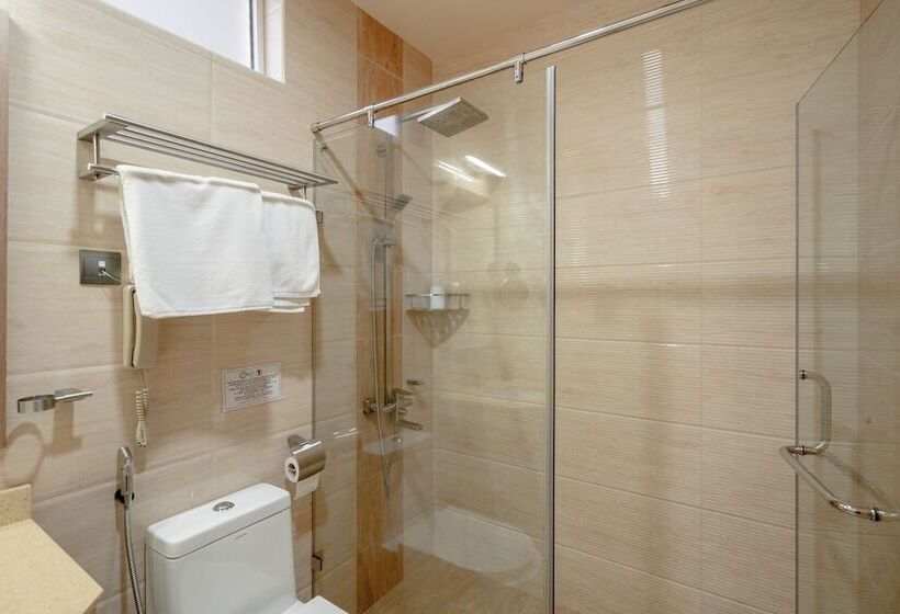 اتاق استاندارد, Three Inn