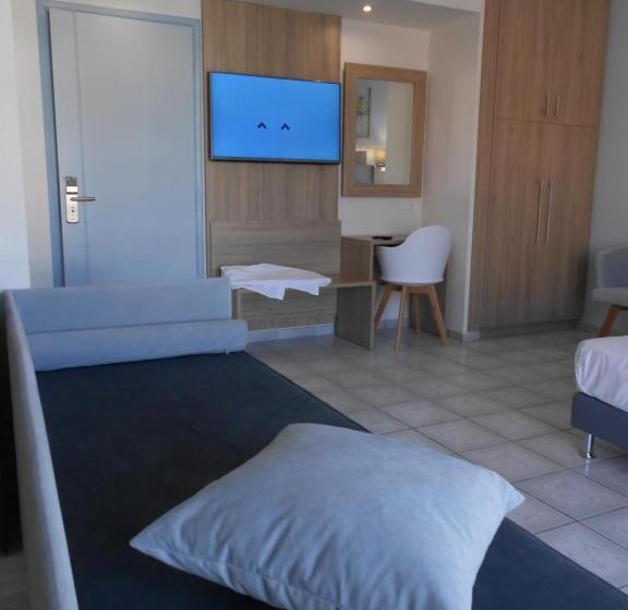 标准工作室, Aristo Apts