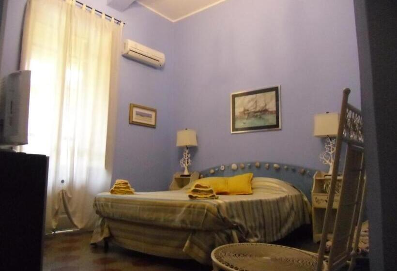 Habitació Triple Estàndard, Anirbas