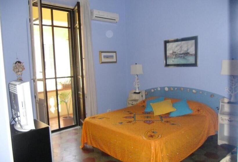 Habitació Triple Estàndard, Anirbas