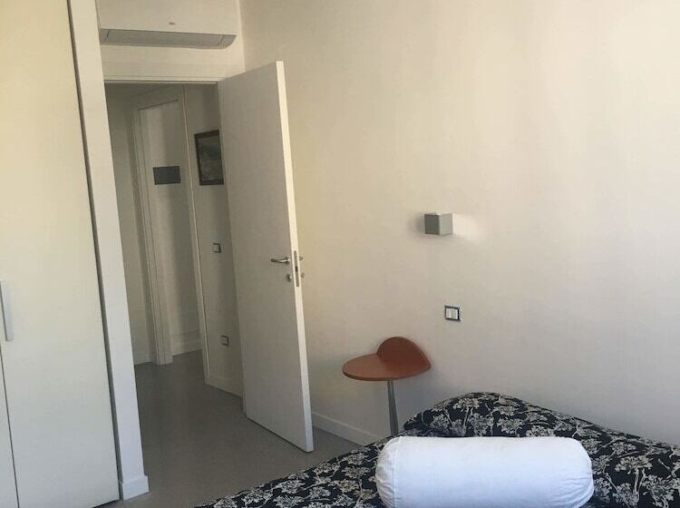 اتاق استاندارد با سرویس بهداشتی مشترک, Casa Maria