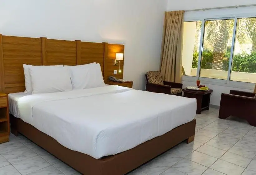 اتاق استاندارد با چشمانداز باغ, Fujairah Hotel & Resort