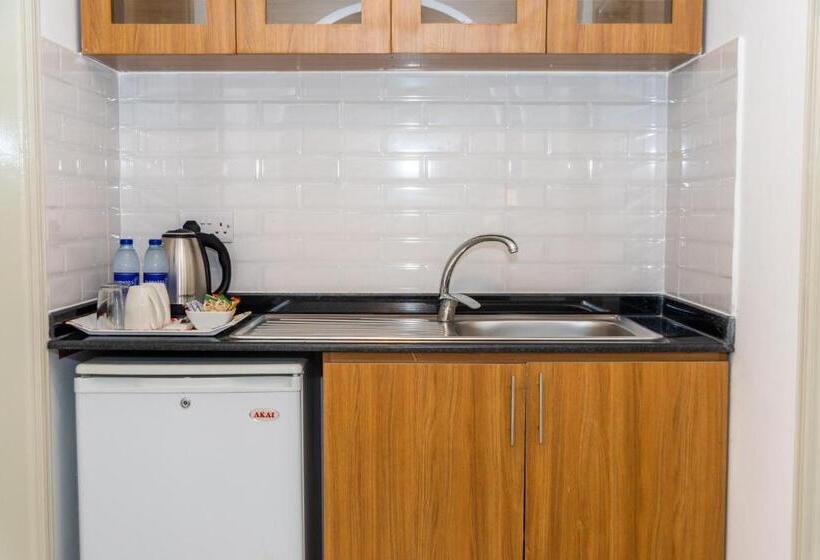 标准房带园景, Fujairah Hotel & Resort