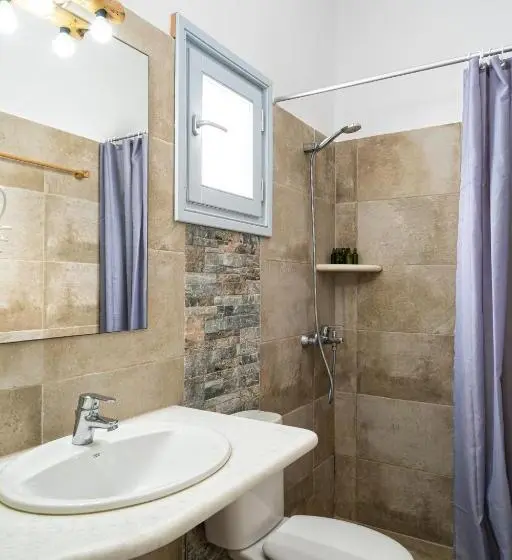 Chambre Familiale, Iris