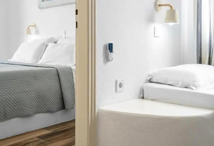 Chambre Familiale, Iris