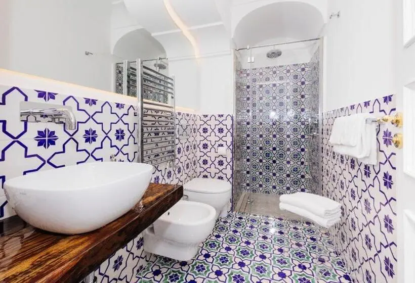 Juniorsviitti Merinäkymä, La Bizantina Luxury Villa