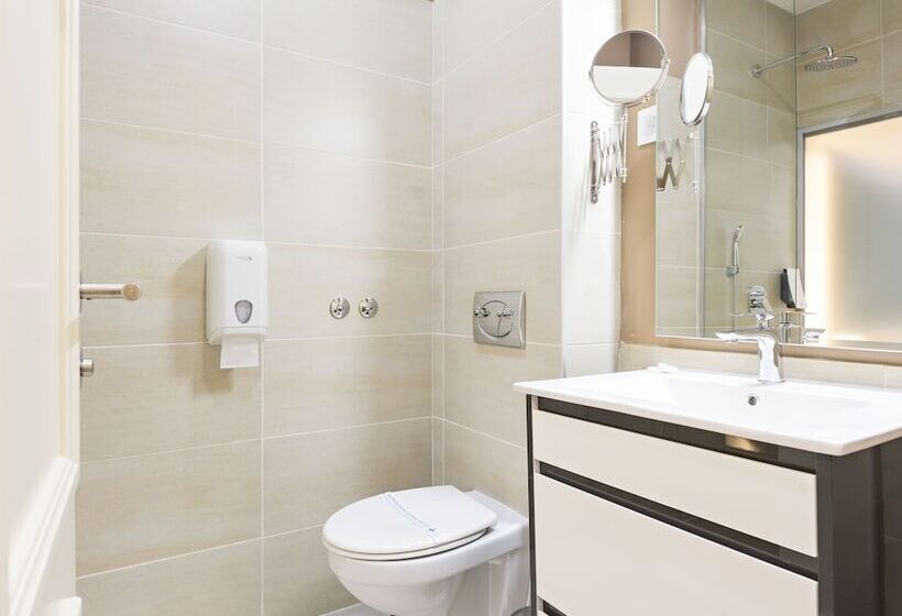 اتاق اکونومی, Marquise Hotel Garni