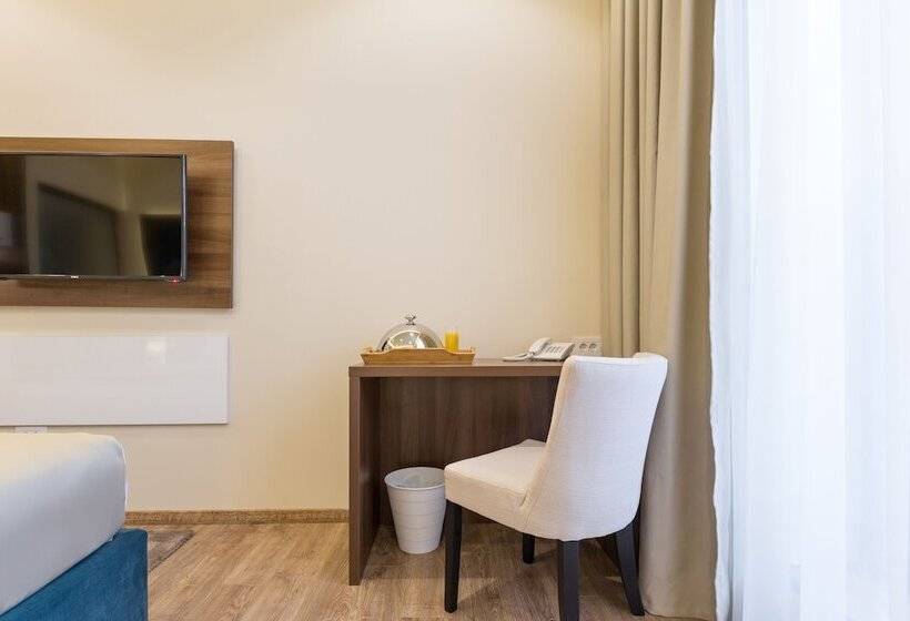 اتاق اکونومی, Marquise Hotel Garni