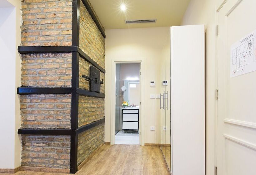 اتاق سوپریور, Marquise Hotel Garni