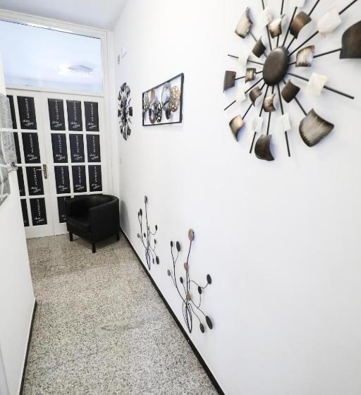 سوییت با چشم‌انداز باغ, Metropolitan B&b