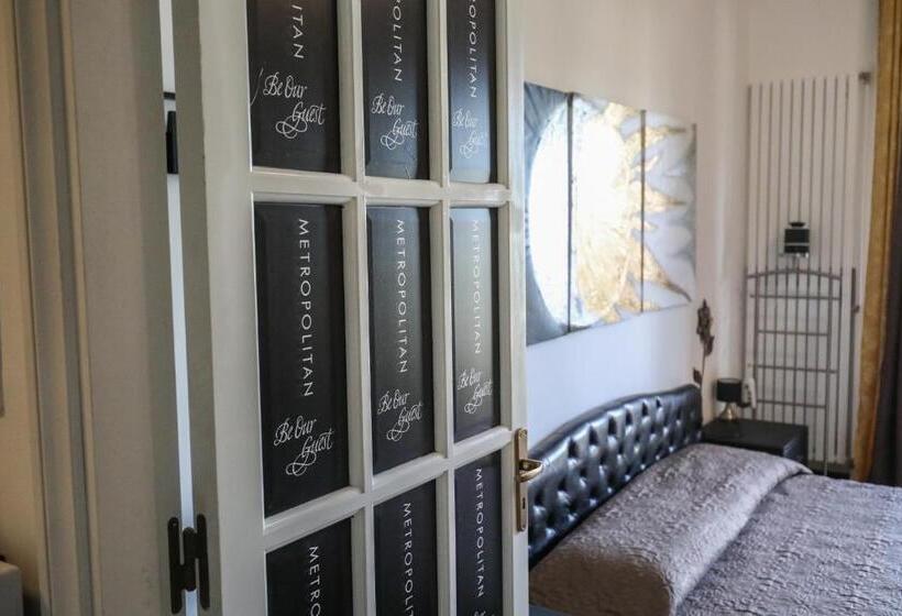 سوییت با چشم‌انداز باغ, Metropolitan B&b