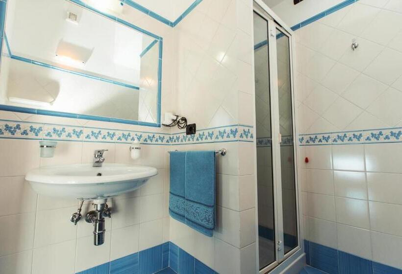 Номер Стандарт Трехместный, Roccia Fiorita