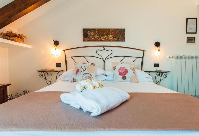 Номер Стандарт, Roccia Fiorita