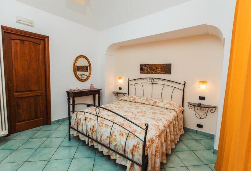 Номер Стандарт, Roccia Fiorita