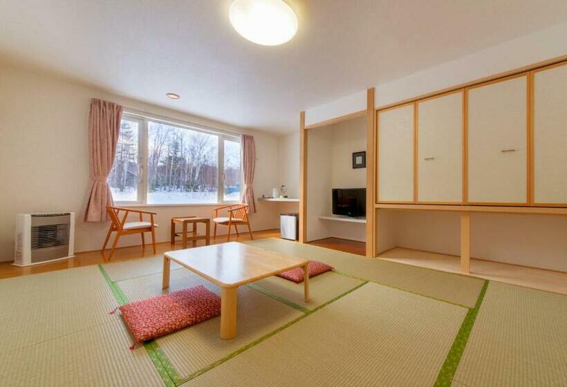 חדר סטנדרט לארבעה, Shiretoko Village