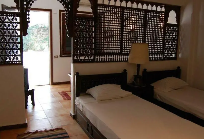 اتاق استاندارد, Six Corners Resort