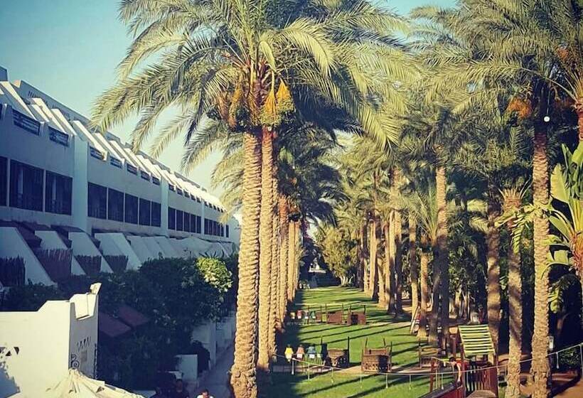 اتاق استاندارد, Six Corners Resort