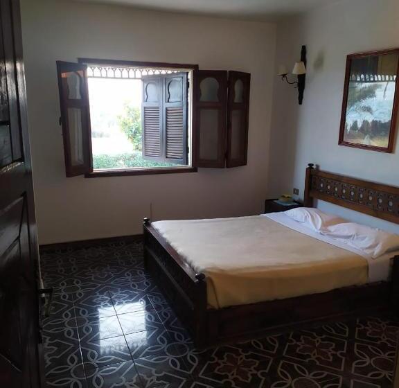 ویلای 2 خوابه, Six Corners Resort
