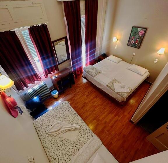 Трехместный Номер Стандарт с Балконом, Vassilikon