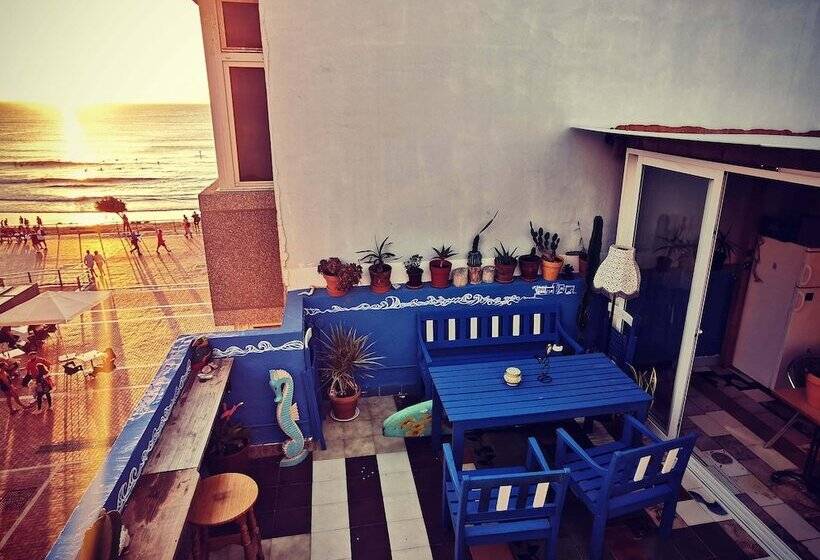 エコノミールーム, La Ventana Azul Surf Hostel