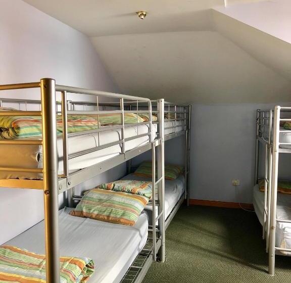 חדר סטנדרט חדר אמבטיה משותף, Narrara Backpackers Hobart