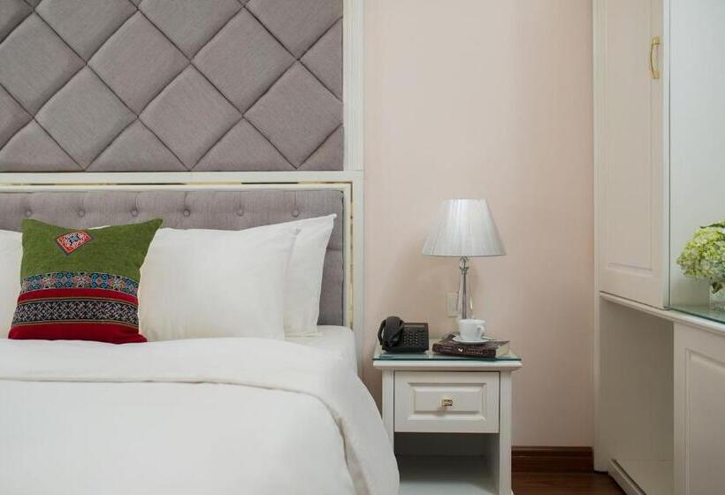 اتاق سوپریور, Sapa Praha