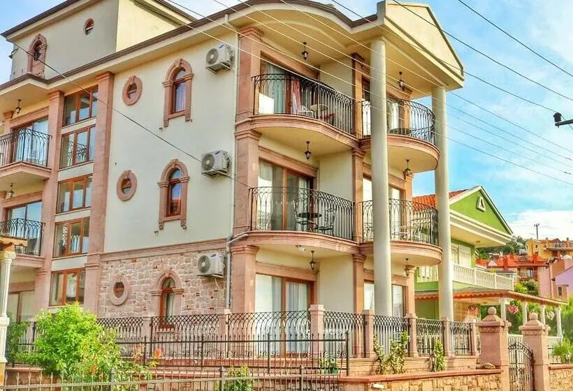 Economy Triple Room, Stone Hill