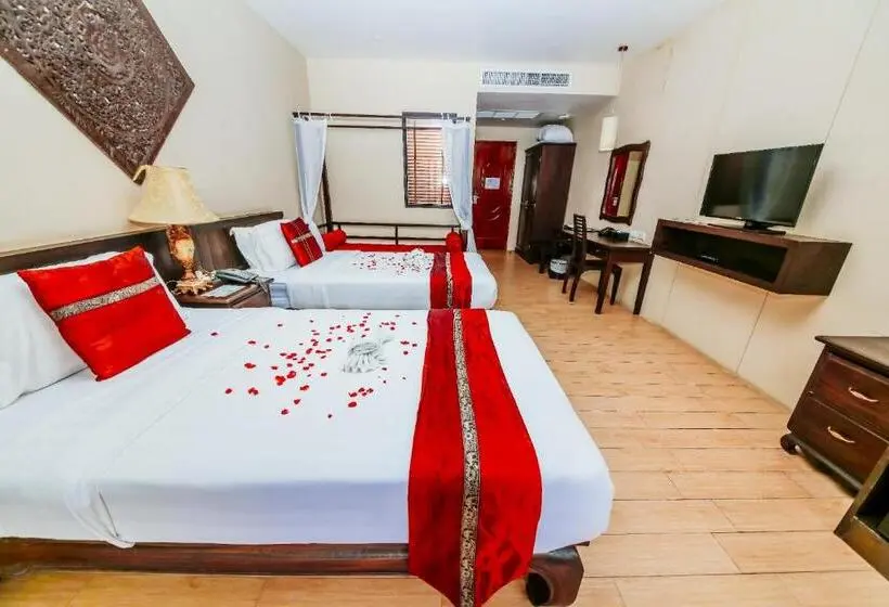 デラックスルーム, Blue Bay Resort   Access To Pool And Beach Phuket & Krabi