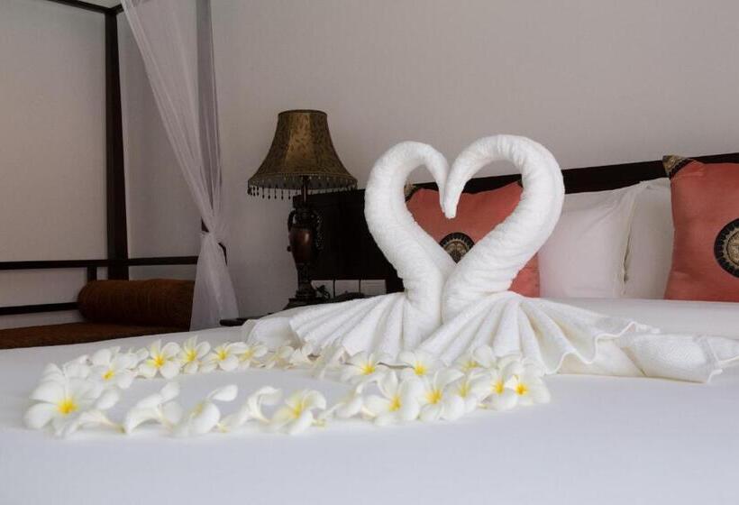 Номер Deluxe, Blue Bay Resort   Access To Pool And Beach Phuket & Krabi