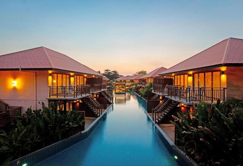 Номер Deluxe, Blue Bay Resort   Access To Pool And Beach Phuket & Krabi