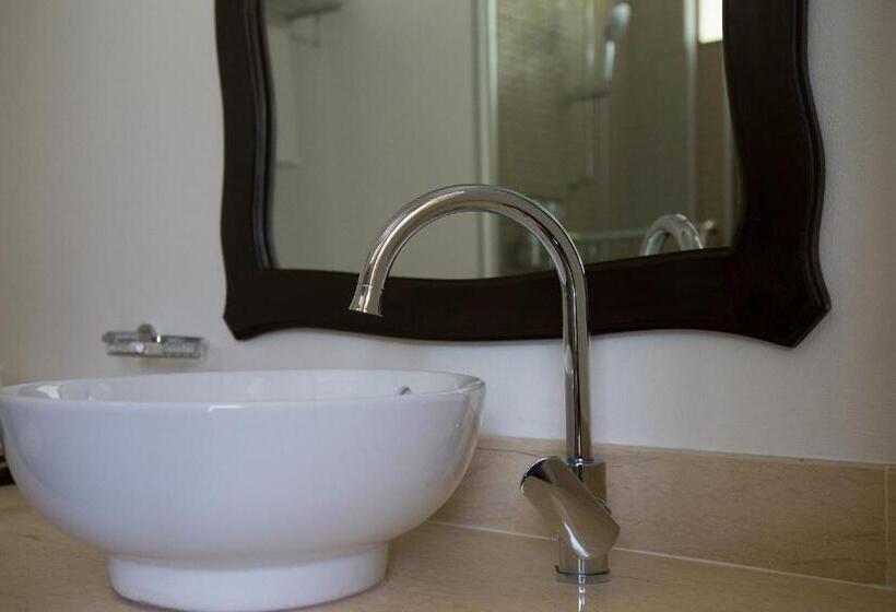 Номер Deluxe, Blue Bay Resort   Access To Pool And Beach Phuket & Krabi