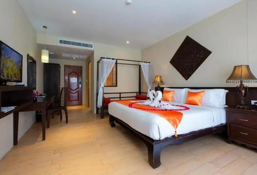 キングサイズベッドのスタンダードルーム, Blue Bay Resort   Access To Pool And Beach Phuket & Krabi