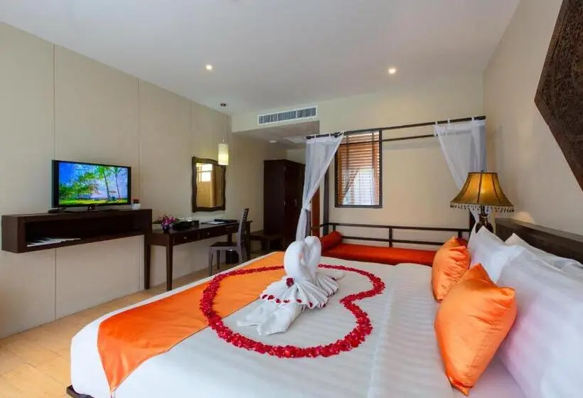 キングサイズベッドのスタンダードルーム, Blue Bay Resort   Access To Pool And Beach Phuket & Krabi