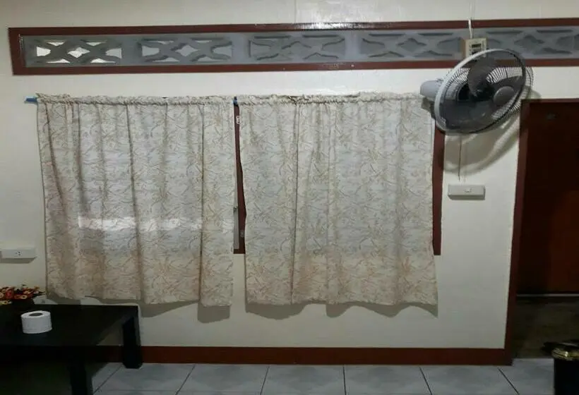 اتاق استاندارد با سرویس بهداشتی مشترک, Canaan Guesthouse