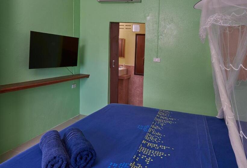 Perhehuone, Elephant Bay Resort