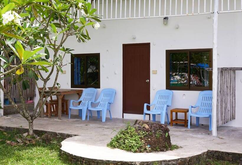 Perhehuone, Elephant Bay Resort