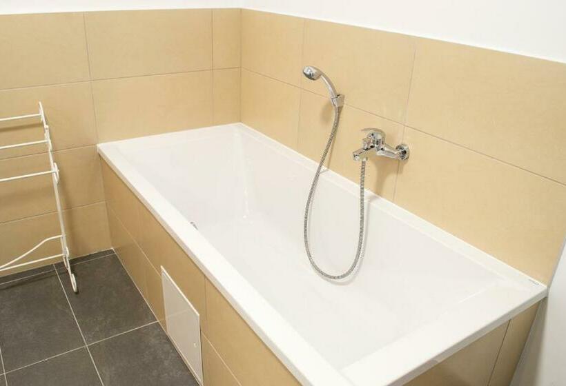 带2个卧室的公寓, Gwuni Mopera