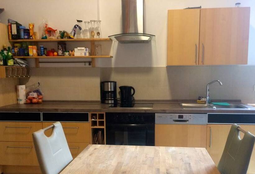 带1个卧室的公寓, Gwuni Mopera