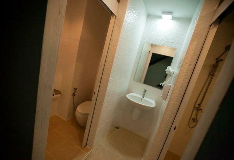 Quarto Estandar Banheiro Compartilhado, Micro Hostel