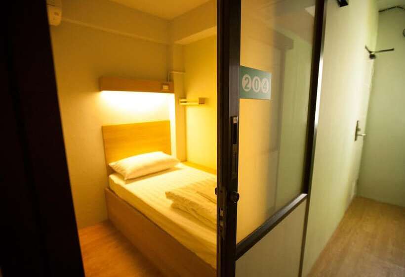 Quarto Estandar Banheiro Compartilhado, Micro Hostel