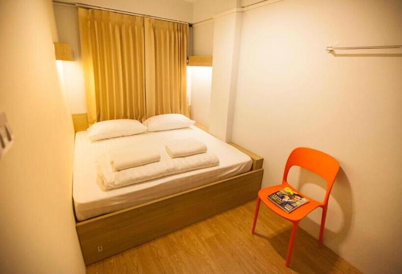 اتاق استاندارد با سرویس بهداشتی مشترک, Micro Hostel