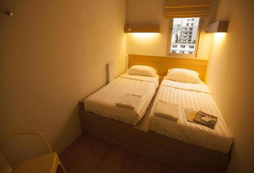 Quarto Estandar Banheiro Compartilhado, Micro Hostel