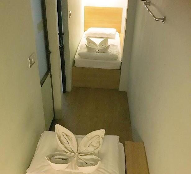 Quarto Estandar Banheiro Compartilhado, Micro Hostel