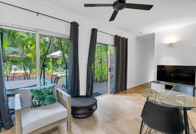 プール付き2人用あアパート, The Palms At Palm Cove