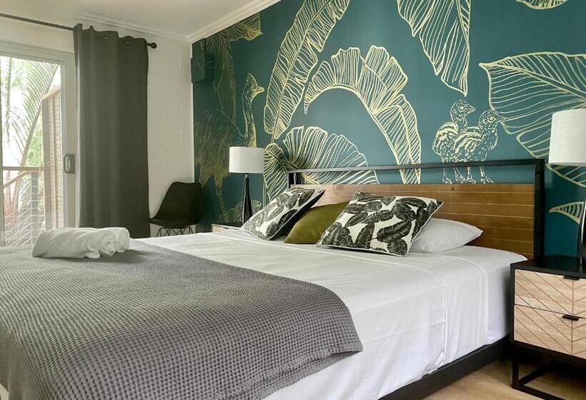 Апартаменты 2 Спальни, The Palms At Palm Cove