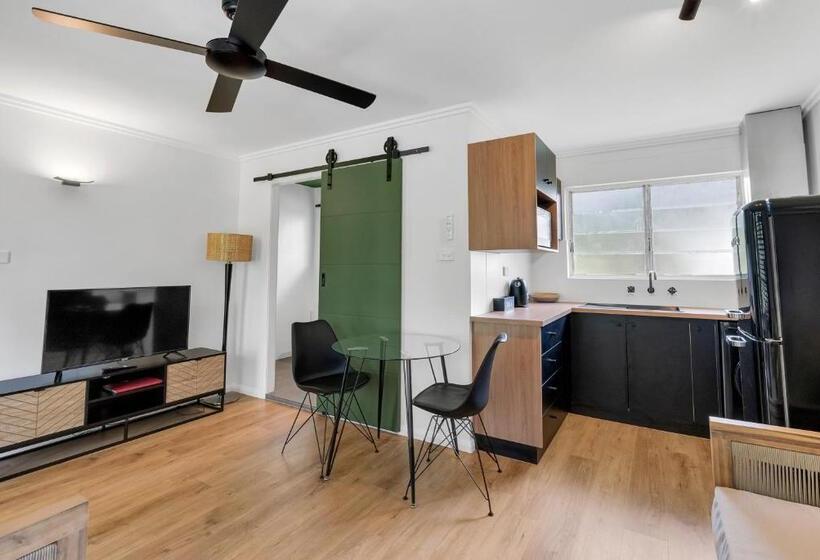 Апартаменты 2 Спальни, The Palms At Palm Cove