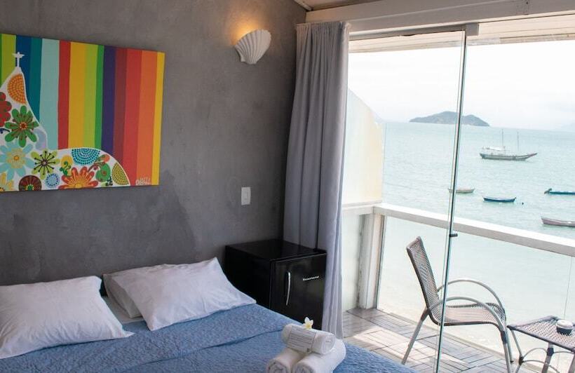 سوییت لوکس, Bamboo Buzios Hostel