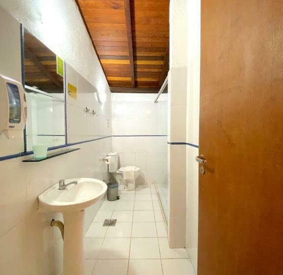 اتاق پنجتخته استاندارد, Bamboo Buzios Hostel